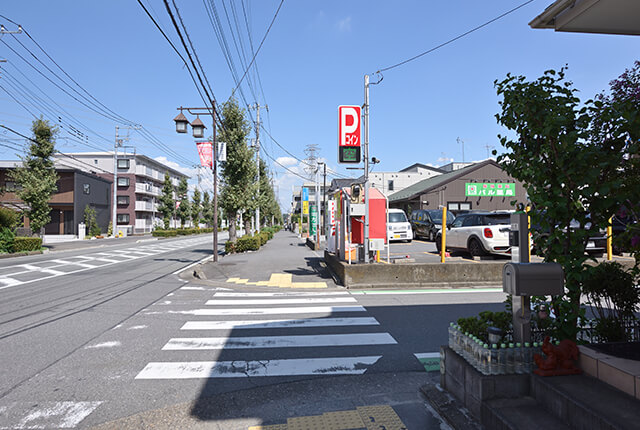 パル薬局前を通過します